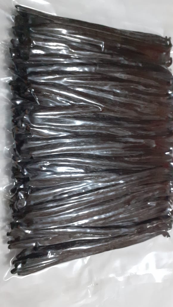 Vacuum packed vanilla beans